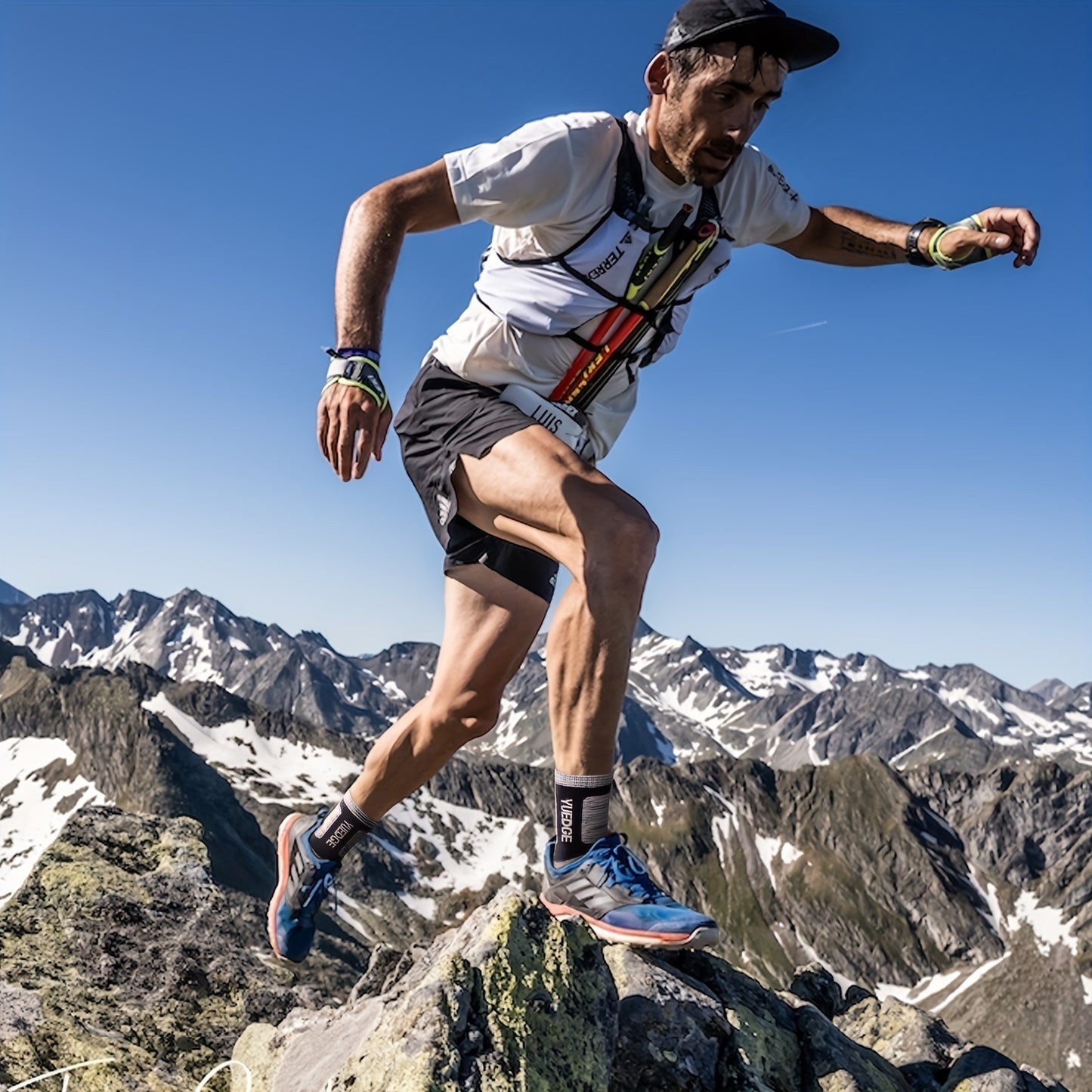 10 Pairs Men's Moisture Wicking Cushioned Crew Athletic Socks - Walking, Hiking, Work Boot Socks - For Men Shoe Size 6-9/9-12/10-13 - Breathable & Comfortable - Ideal Gift for Active Men